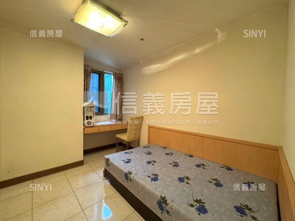 近未來捷運電梯大兩房房屋室內格局與周邊環境
