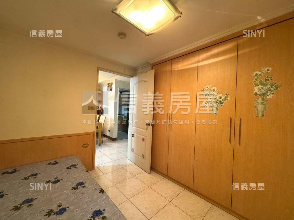 近未來捷運電梯大兩房房屋室內格局與周邊環境