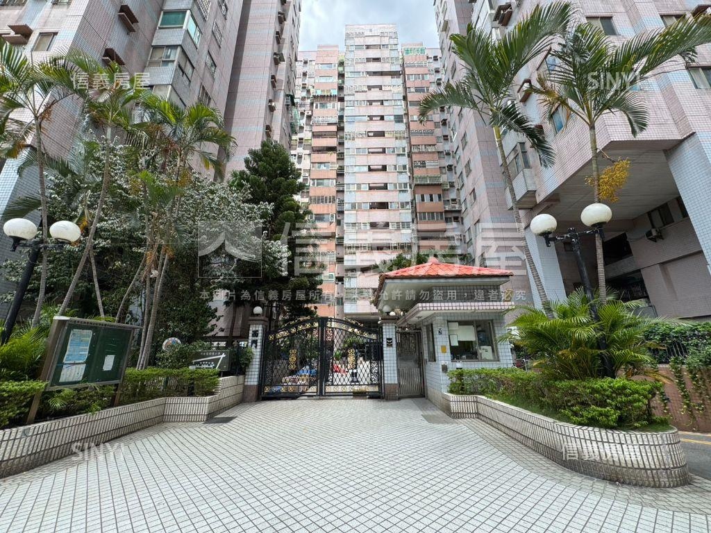 近未來捷運電梯大兩房房屋室內格局與周邊環境