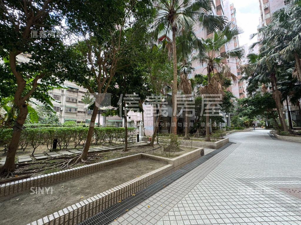 近未來捷運電梯大兩房房屋室內格局與周邊環境
