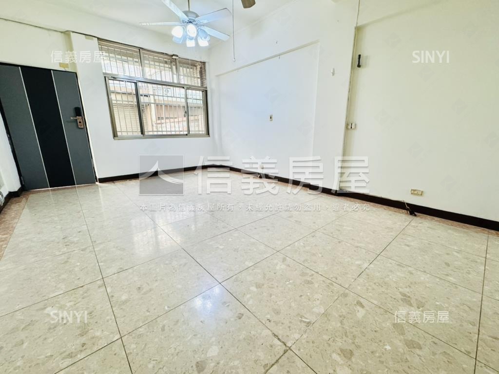 朝南三代同堂６房車庫透天房屋室內格局與周邊環境