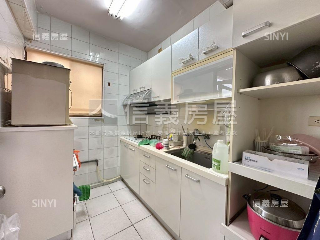 愛河雄女大三房房屋室內格局與周邊環境