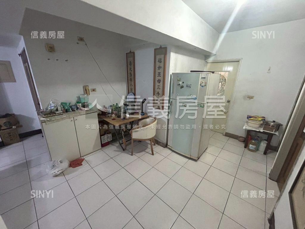 愛河雄女大三房房屋室內格局與周邊環境