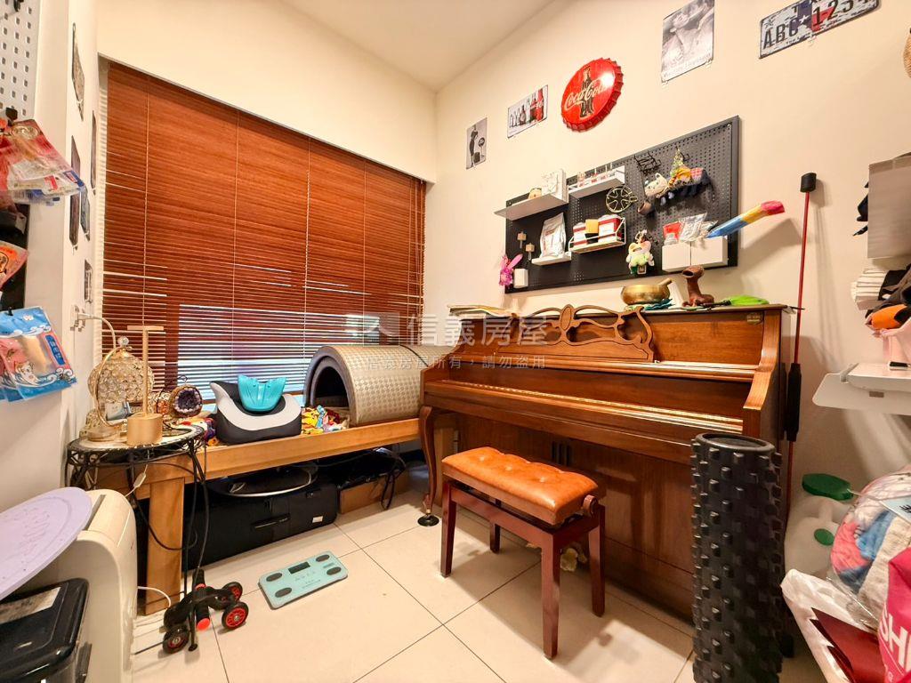 稀有兩房車位戶房屋室內格局與周邊環境