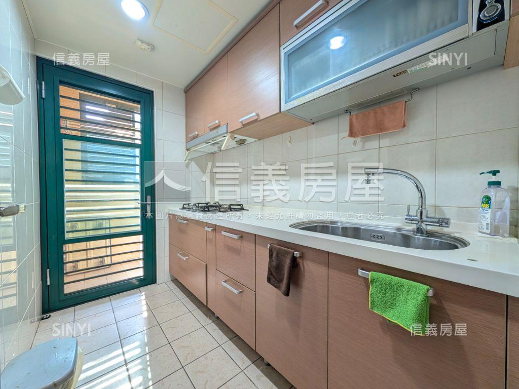 Ａ８商圈機能兩房房屋室內格局與周邊環境