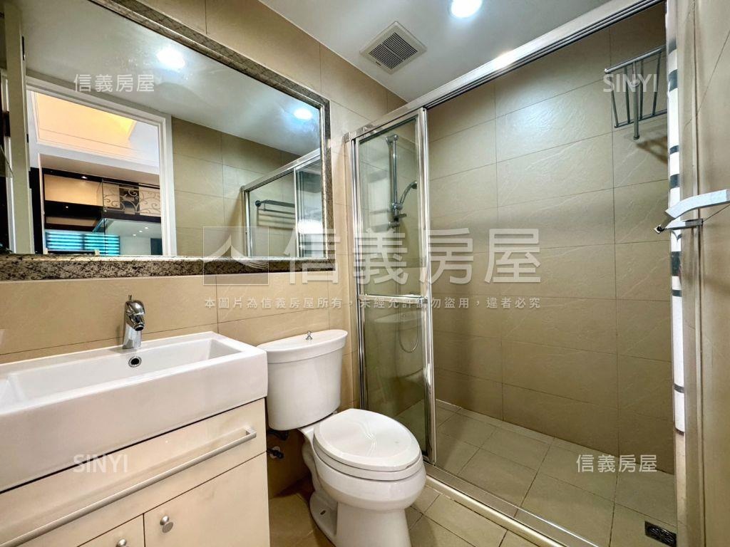 新巨蛋高樓精美三房車位房屋室內格局與周邊環境