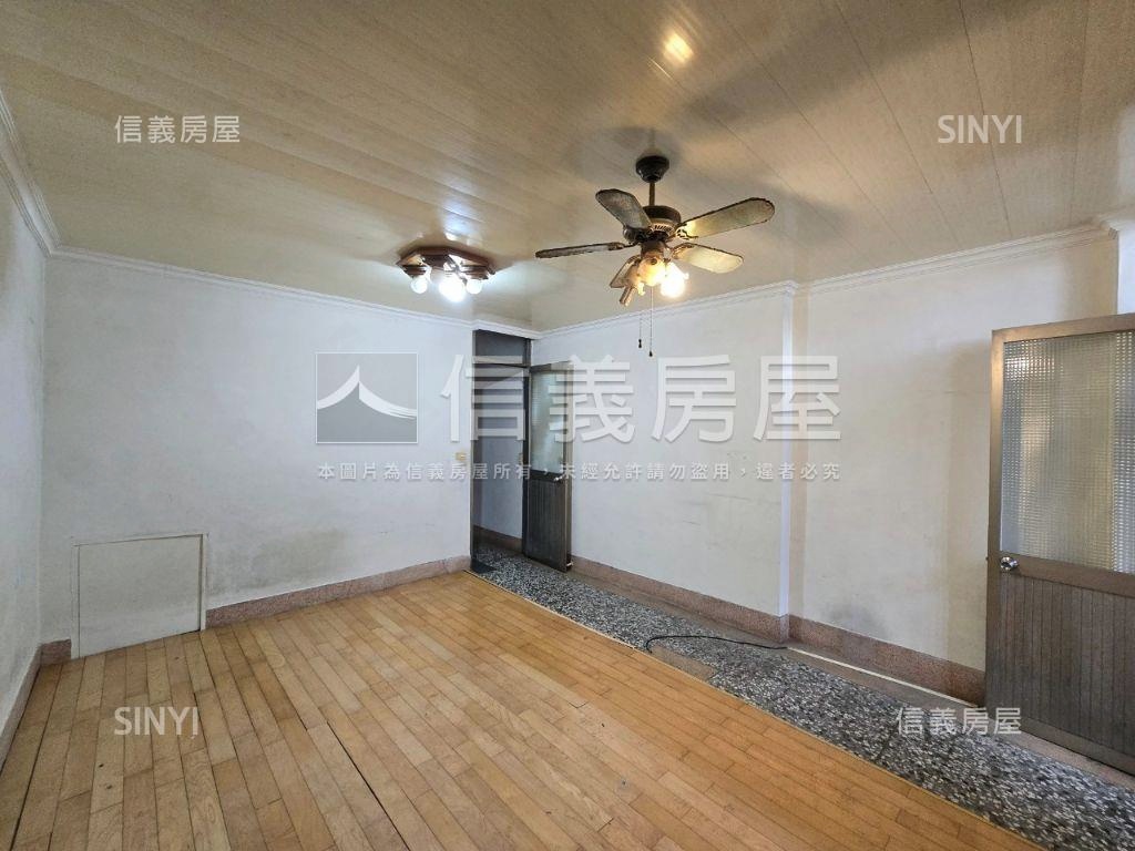❤大里區靜巷大地坪透天❤房屋室內格局與周邊環境