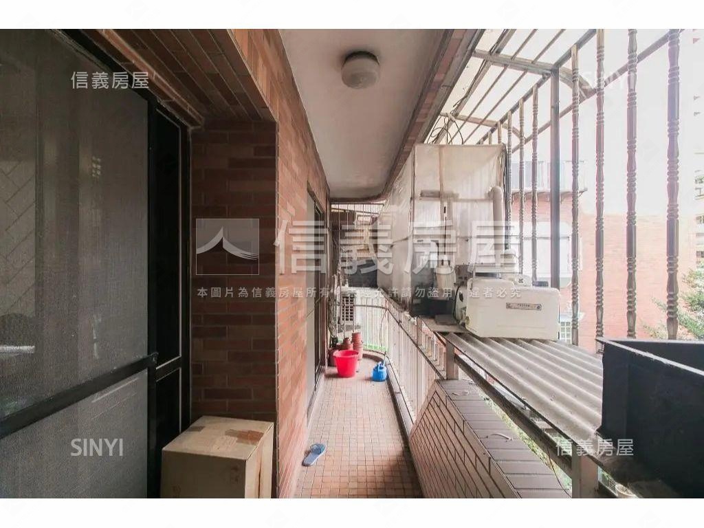 景華名人電梯４房房屋室內格局與周邊環境