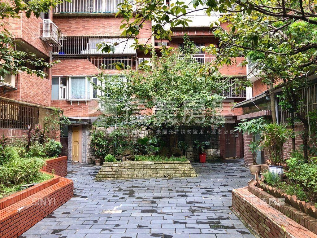 景華名人電梯４房房屋室內格局與周邊環境