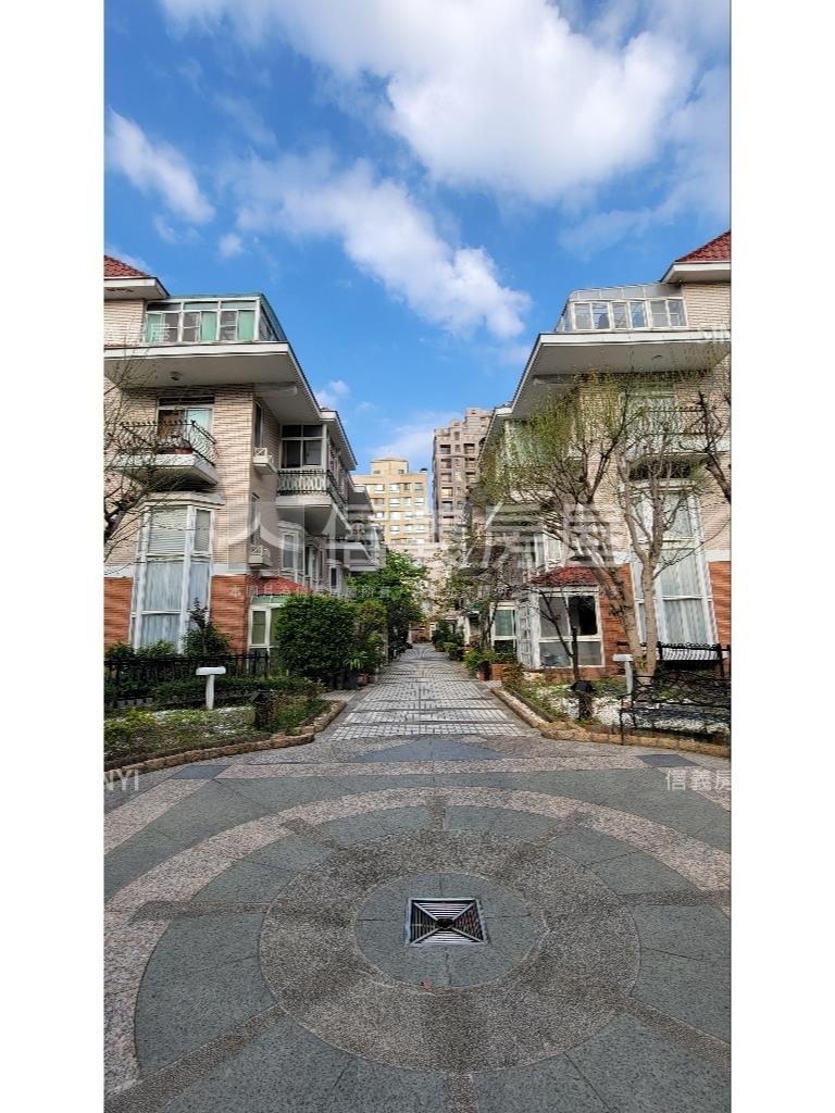 卡洛琳別墅起家厝房屋室內格局與周邊環境