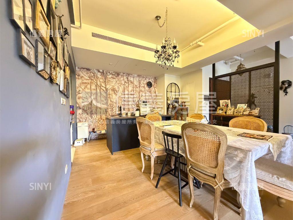 凡賽絲美裝潢稀有露台戶房屋室內格局與周邊環境