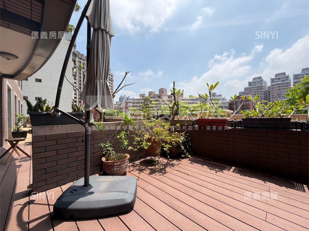 凡賽絲美裝潢稀有露台戶房屋室內格局與周邊環境