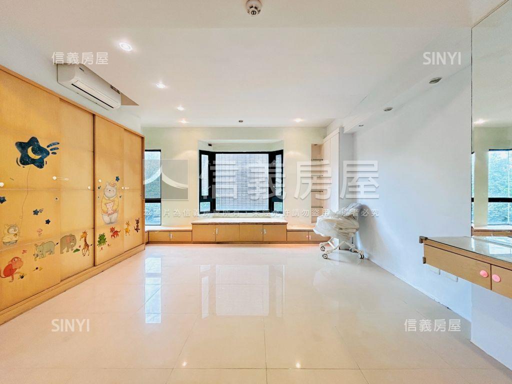 近Ｇ１３未來捷運社區美墅房屋室內格局與周邊環境