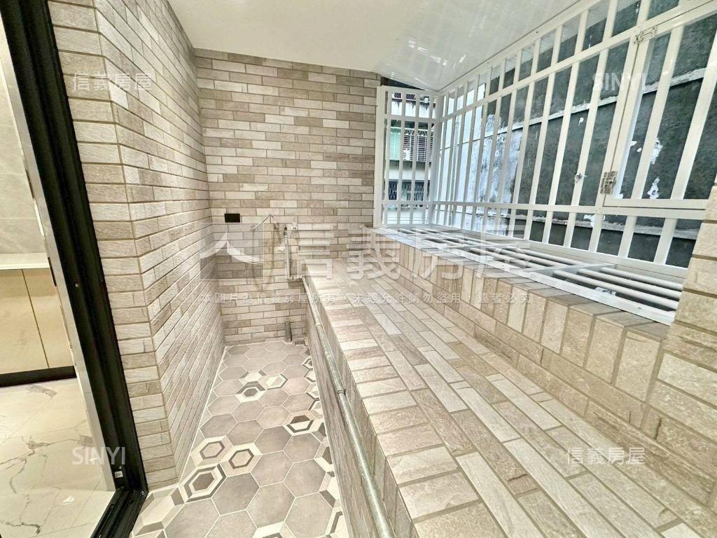 雙捷運美妝３樓房屋室內格局與周邊環境