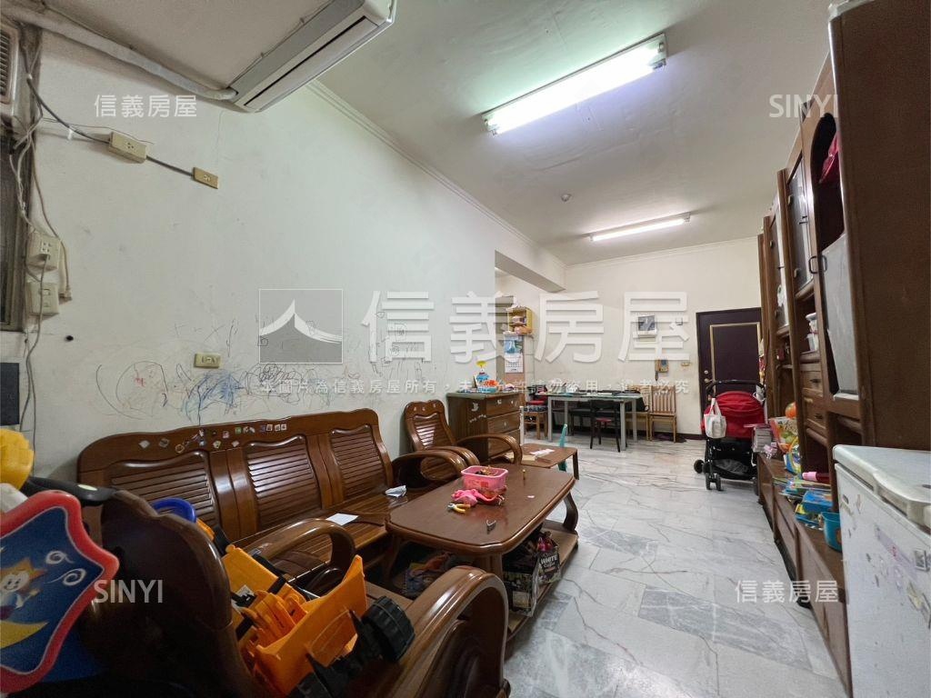 躍馬中原一樓房屋室內格局與周邊環境