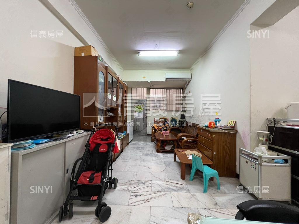 躍馬中原一樓房屋室內格局與周邊環境