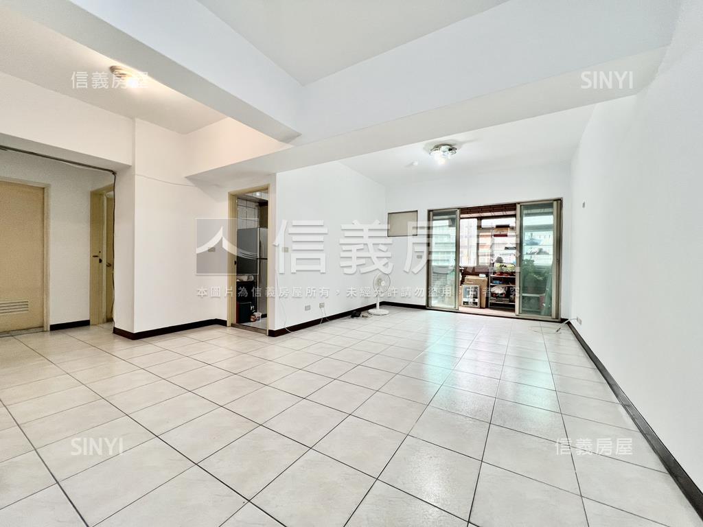 雙捷運台北華府三房美屋房屋室內格局與周邊環境