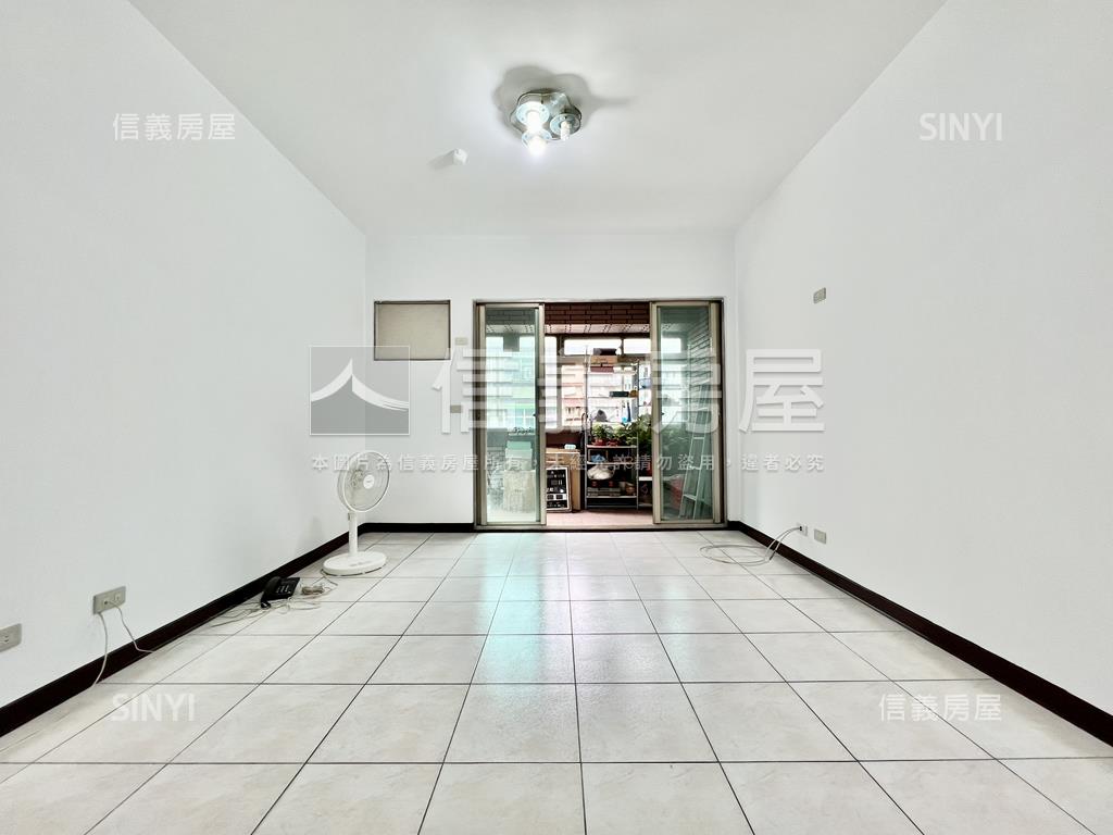 雙捷運台北華府三房美屋房屋室內格局與周邊環境