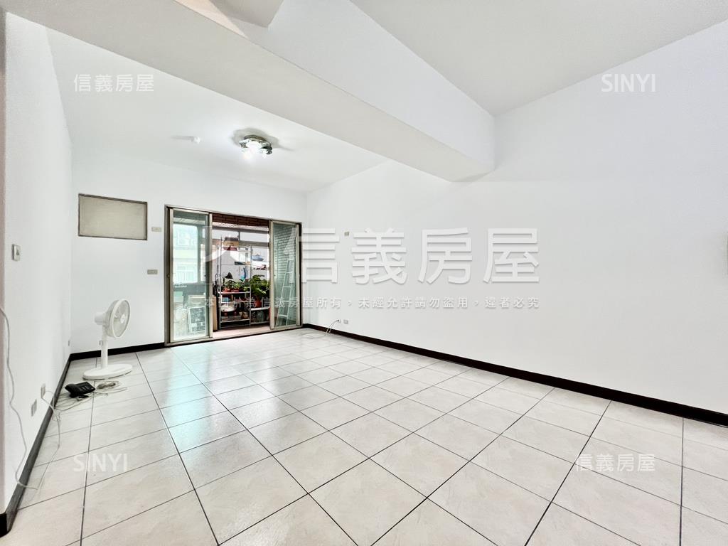 雙捷運台北華府三房美屋房屋室內格局與周邊環境