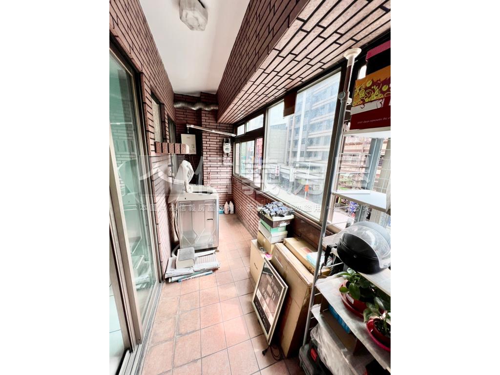 雙捷運台北華府三房美屋房屋室內格局與周邊環境