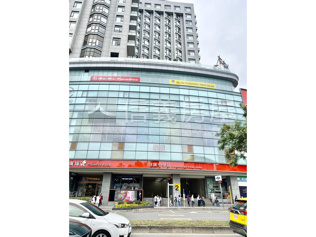 雙捷運台北華府三房美屋房屋室內格局與周邊環境