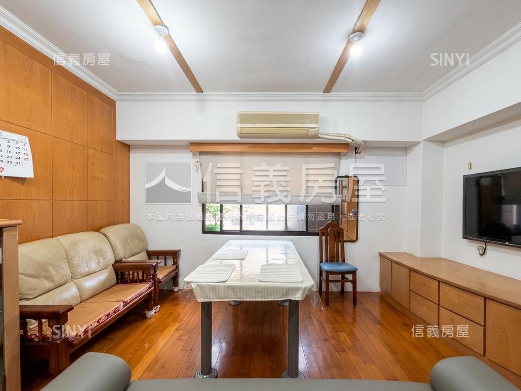 帥主陽約３５坪近一點利房屋室內格局與周邊環境