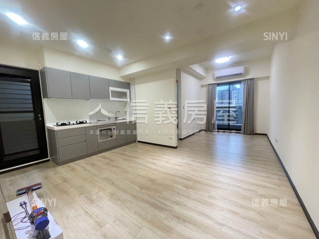 專任華御朝南３房車位房屋室內格局與周邊環境