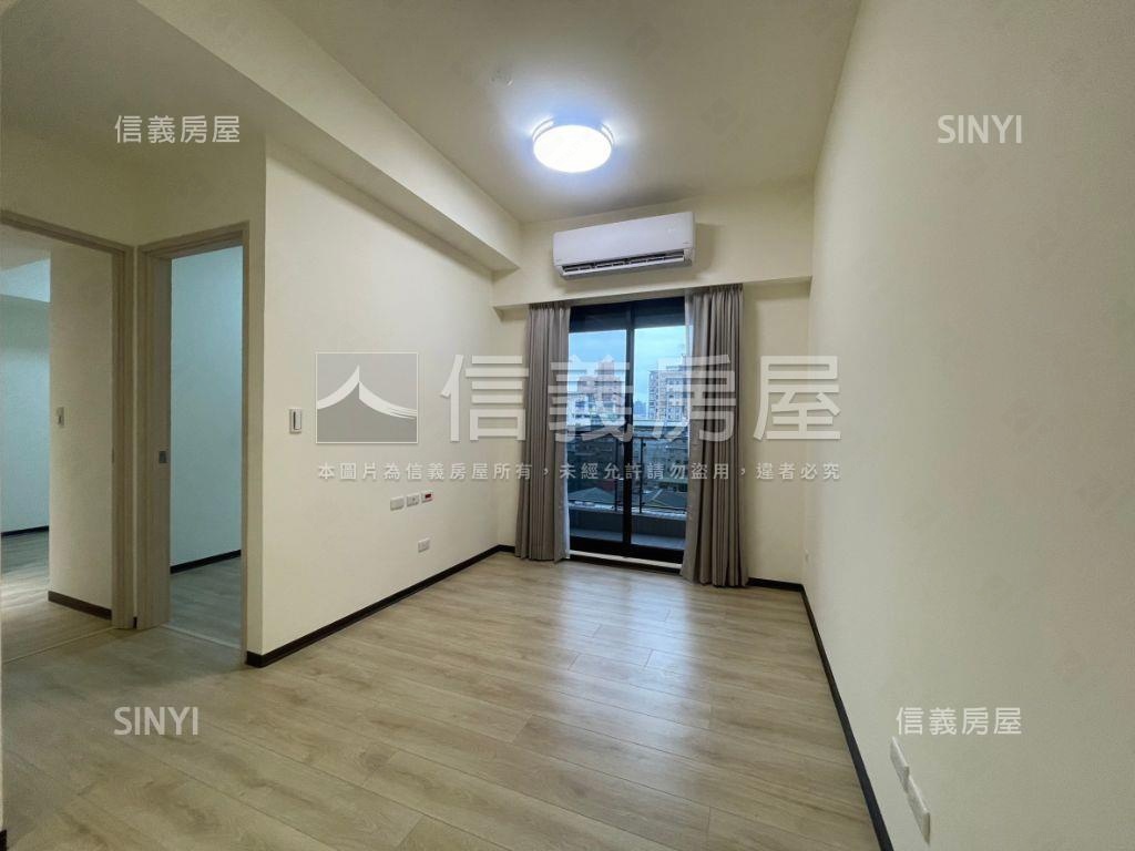 專任華御朝南３房車位房屋室內格局與周邊環境