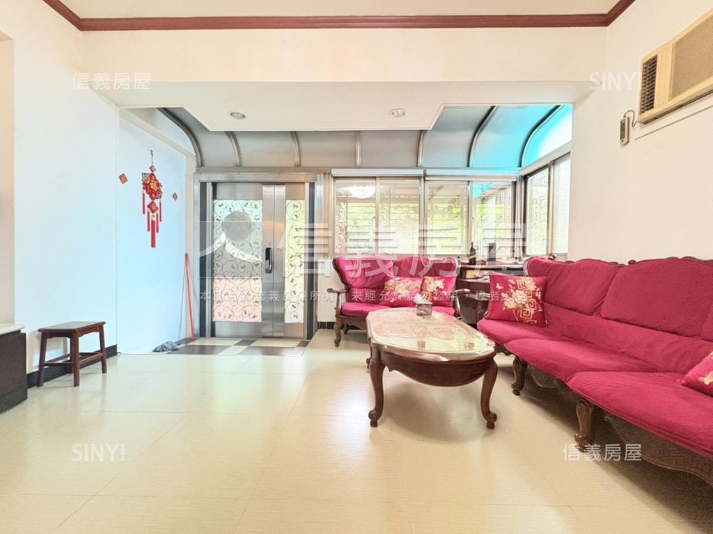 康寧華廈●稀有壹樓釋出房屋室內格局與周邊環境