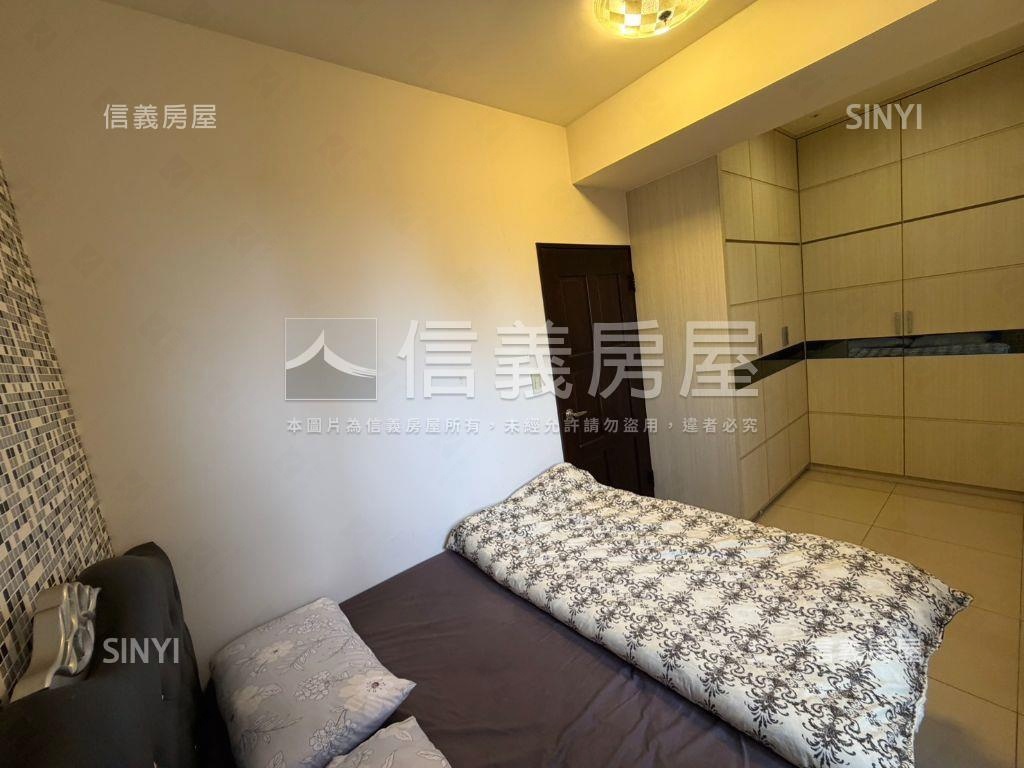 鴻築吾江次頂樓兩房房屋室內格局與周邊環境