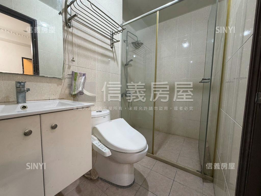 鴻築吾江次頂樓兩房房屋室內格局與周邊環境