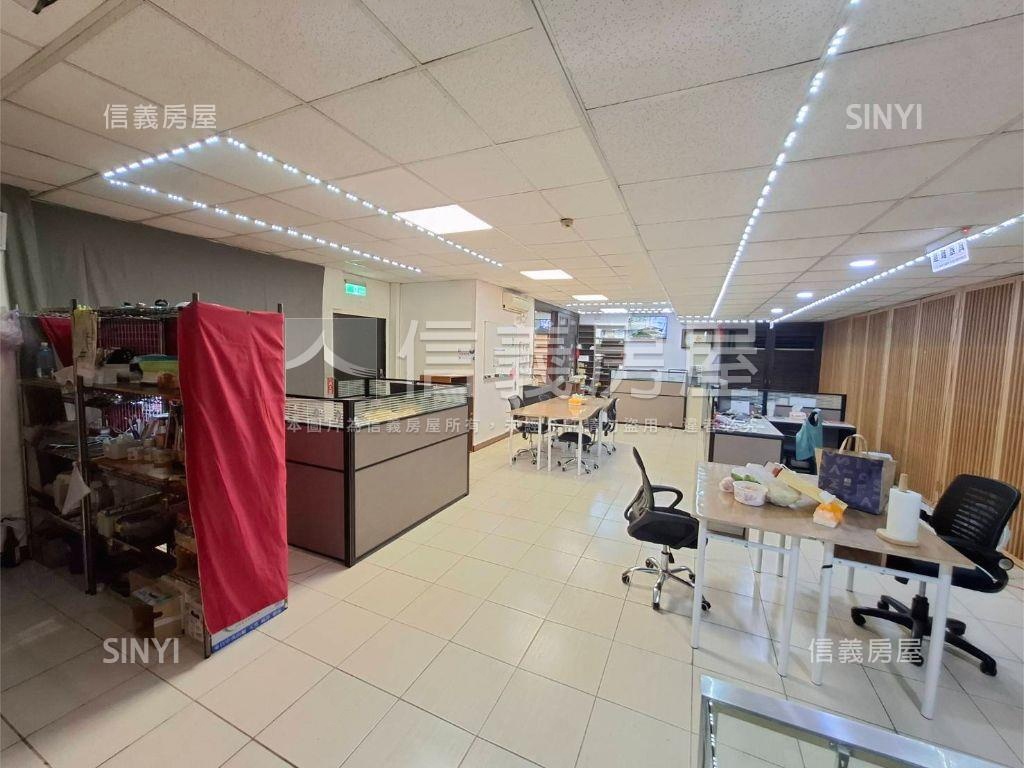 可租大坪數五期一樓地下室房屋室內格局與周邊環境