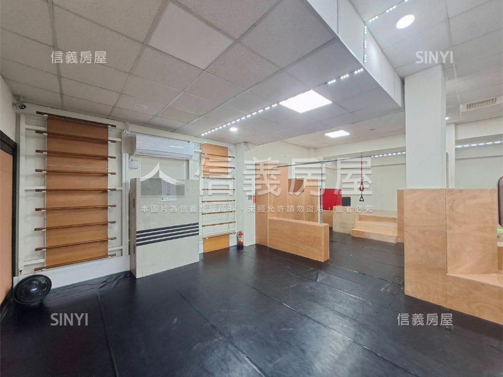 可租大坪數五期一樓地下室房屋室內格局與周邊環境