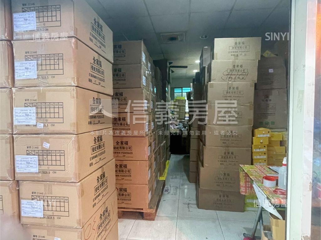 中正路面寬金店面房屋室內格局與周邊環境