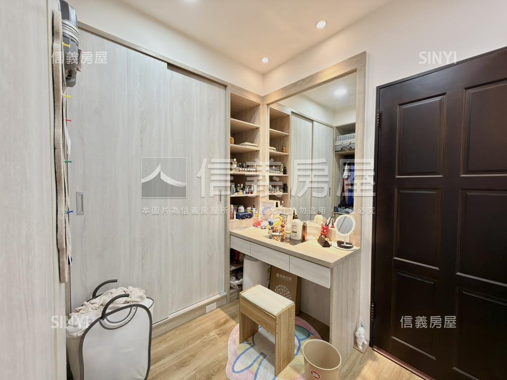 專任興希望高樓視野兩房房屋室內格局與周邊環境