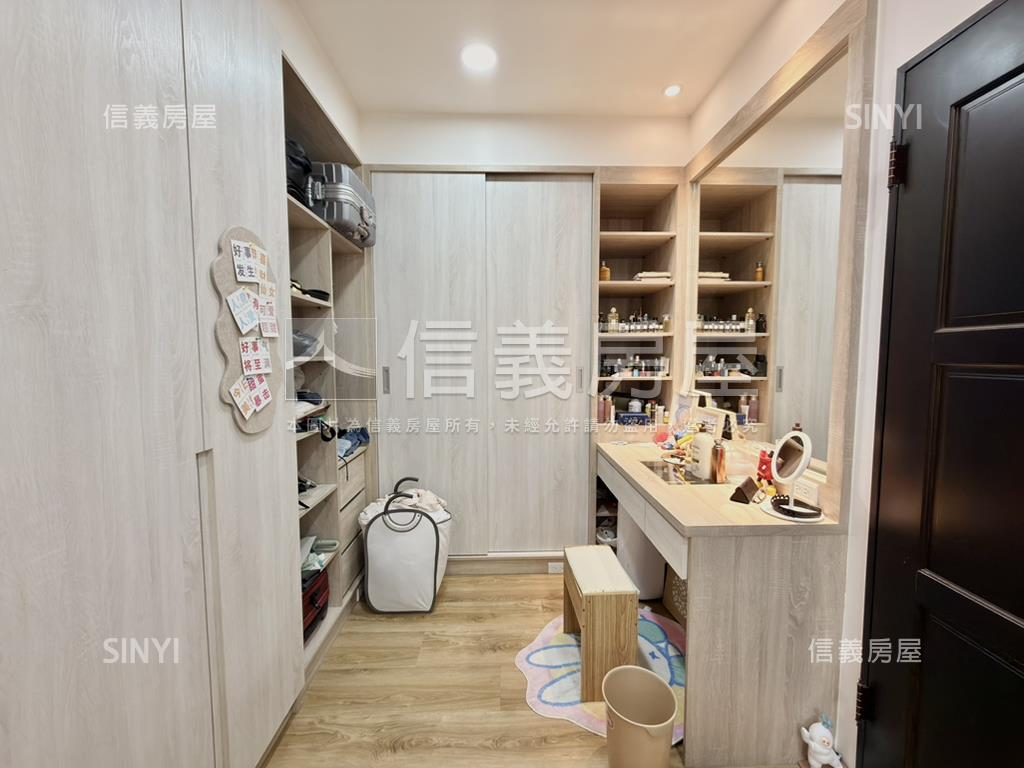 專任興希望高樓視野兩房房屋室內格局與周邊環境