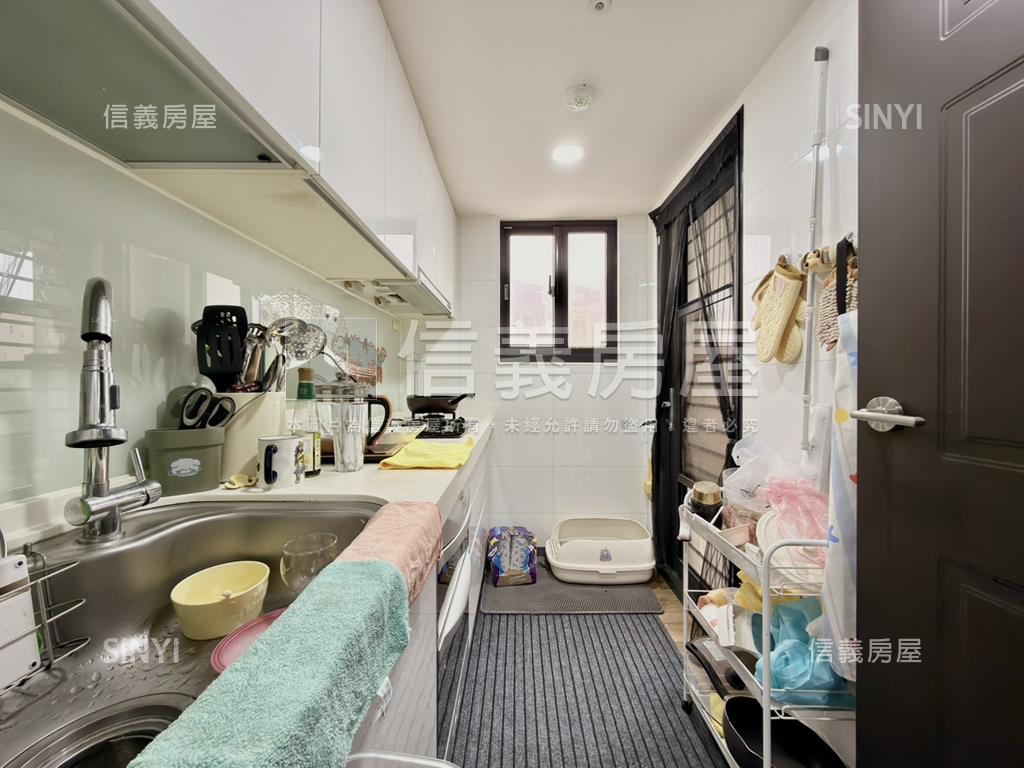 專任興希望高樓視野兩房房屋室內格局與周邊環境