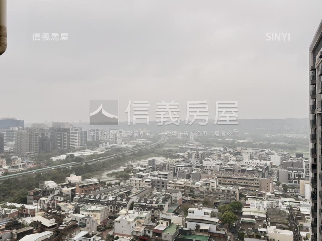 專任興希望高樓視野兩房房屋室內格局與周邊環境