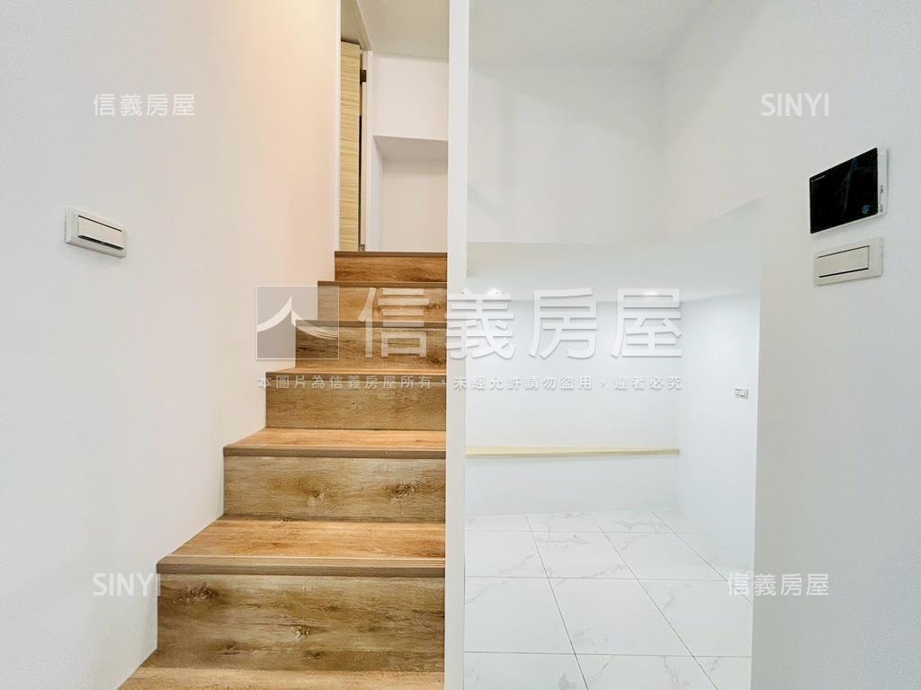 晶鑽挑高精品宅房屋室內格局與周邊環境