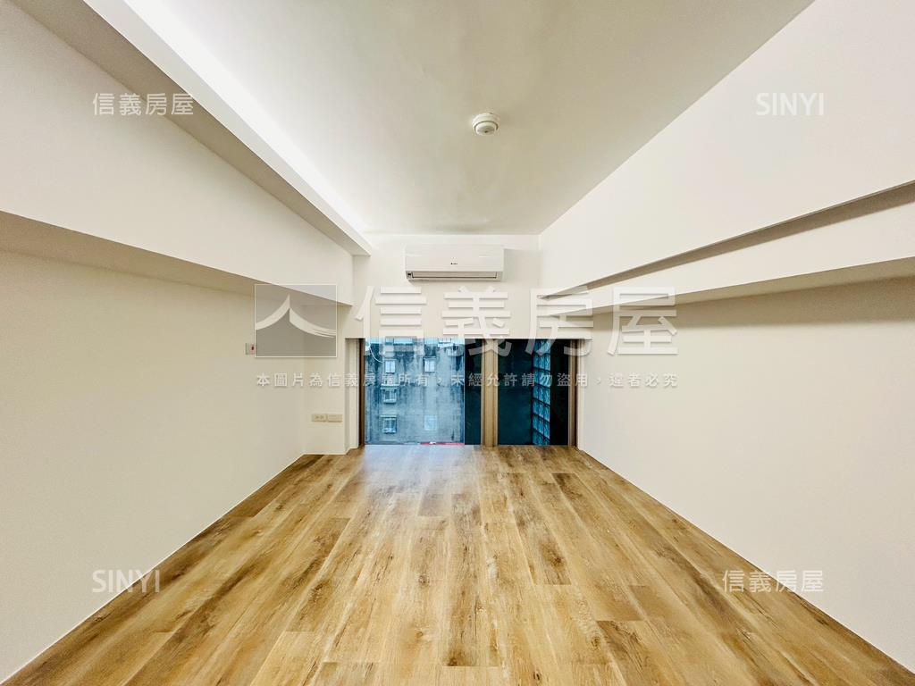 晶鑽挑高精品宅房屋室內格局與周邊環境