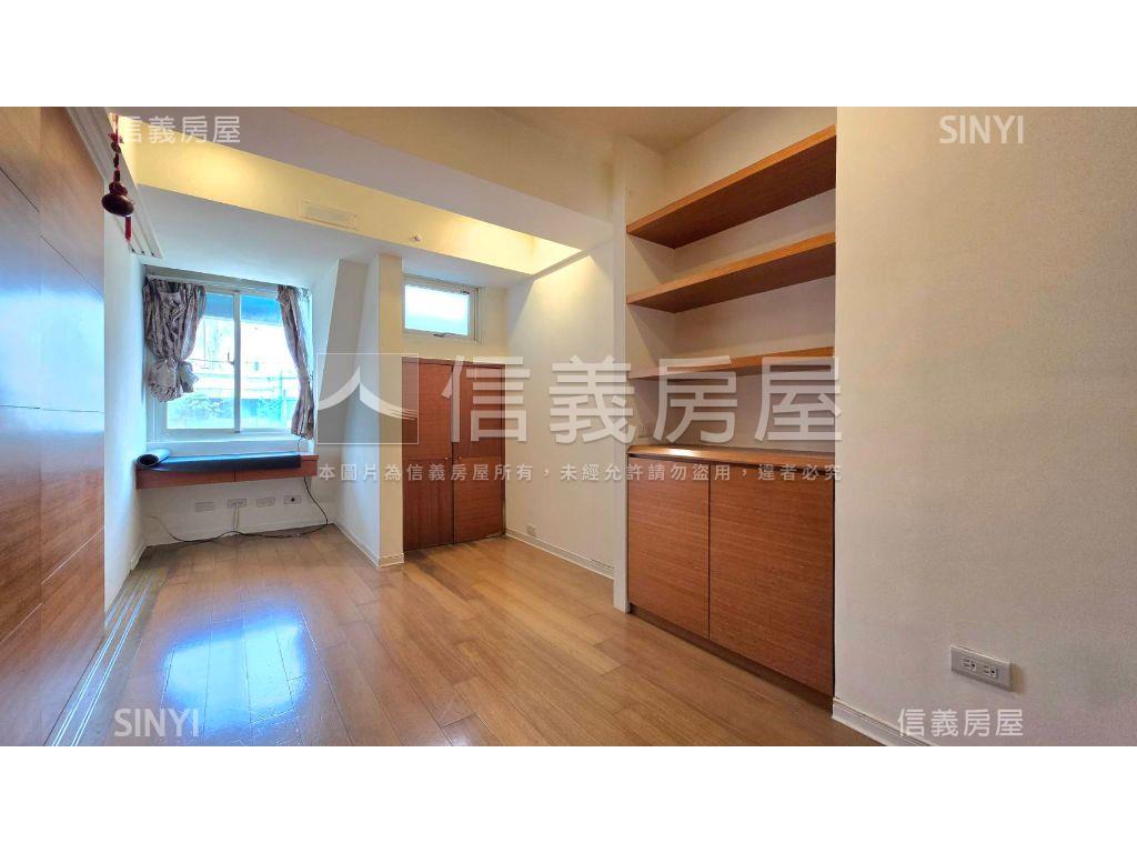 中山國中富春花園頂樓大戶房屋室內格局與周邊環境