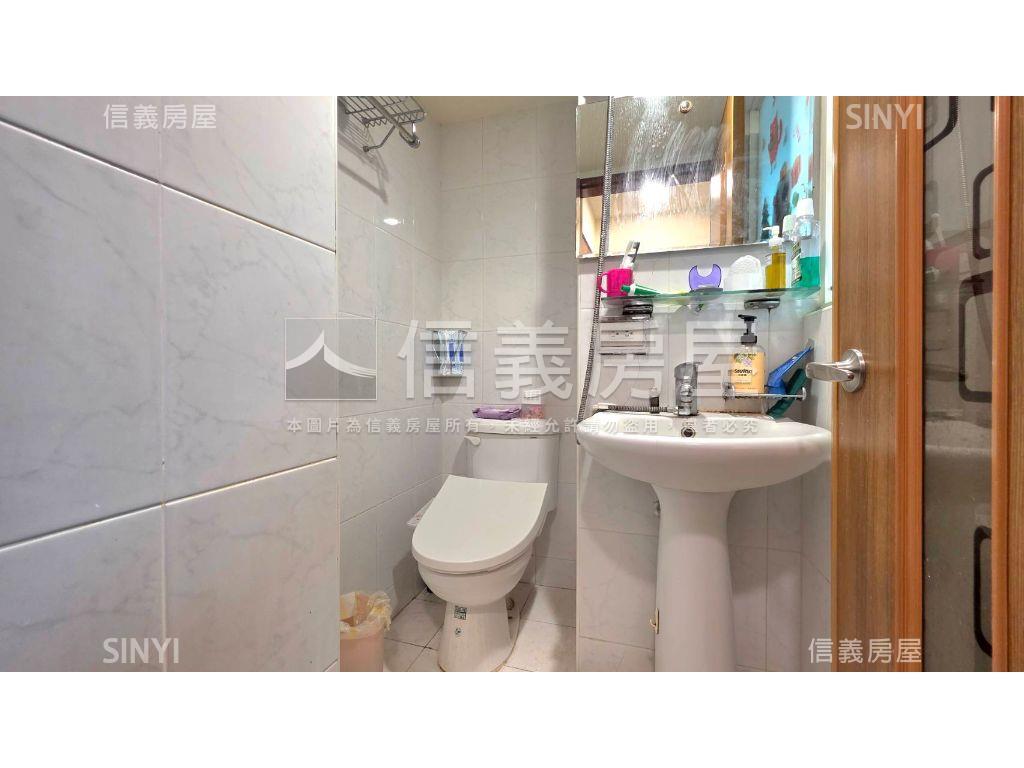 中山國中富春花園頂樓大戶房屋室內格局與周邊環境