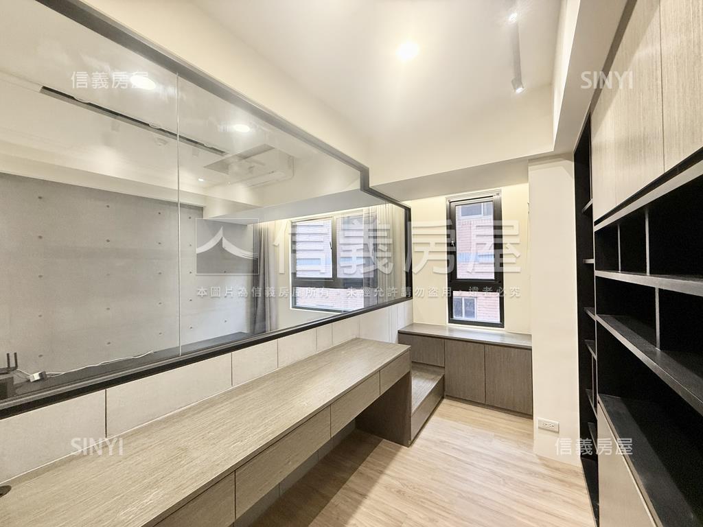 百達灣時代兩房兩衛車位房屋室內格局與周邊環境