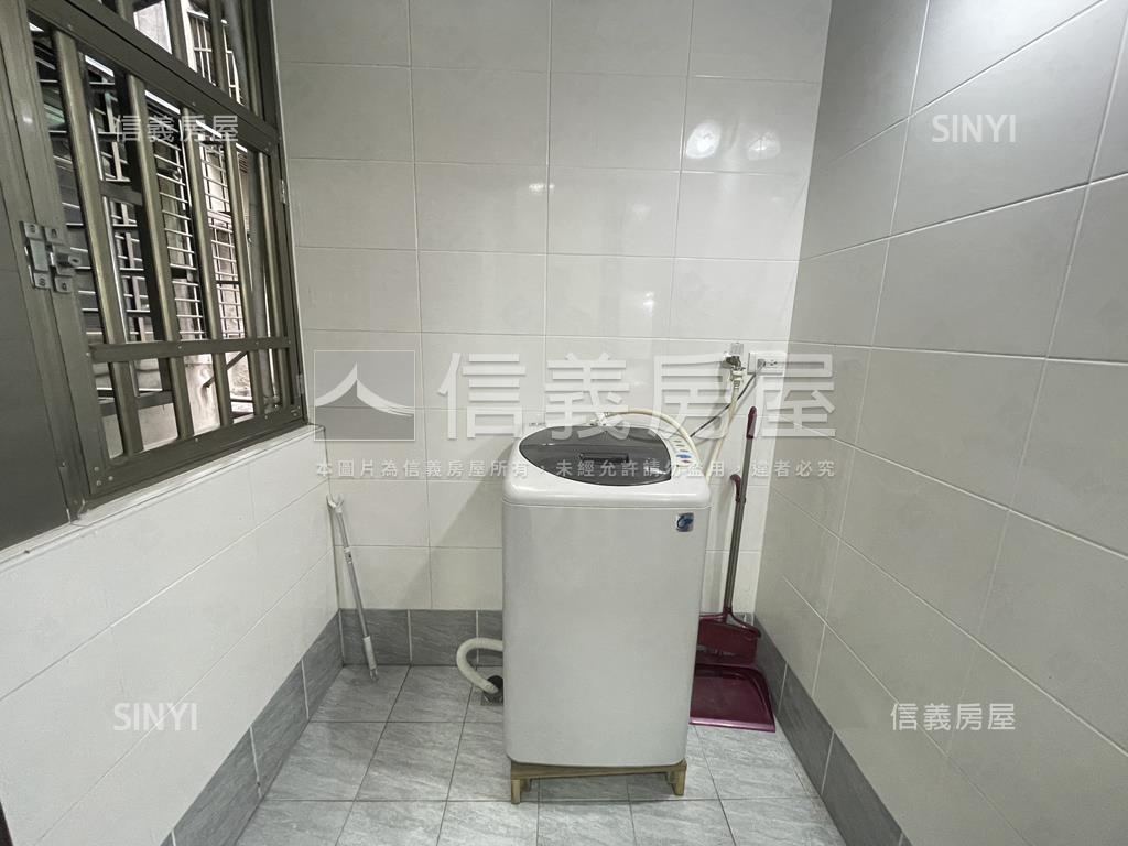 迴龍捷運貳樓美屋房屋室內格局與周邊環境