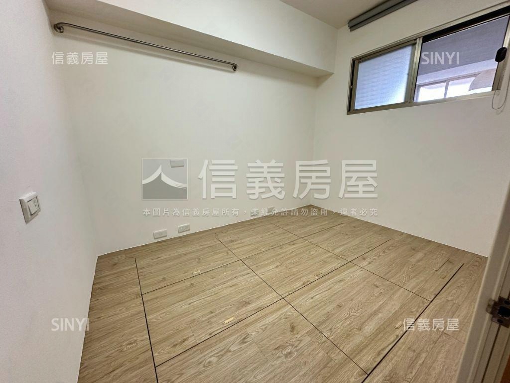 探索公園漫步小資３房平車房屋室內格局與周邊環境