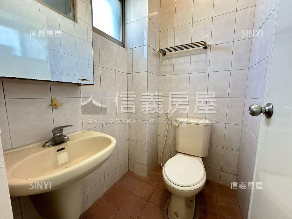 探索公園漫步小資３房平車房屋室內格局與周邊環境