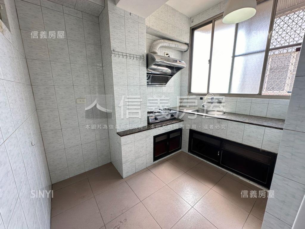 探索公園漫步小資３房平車房屋室內格局與周邊環境