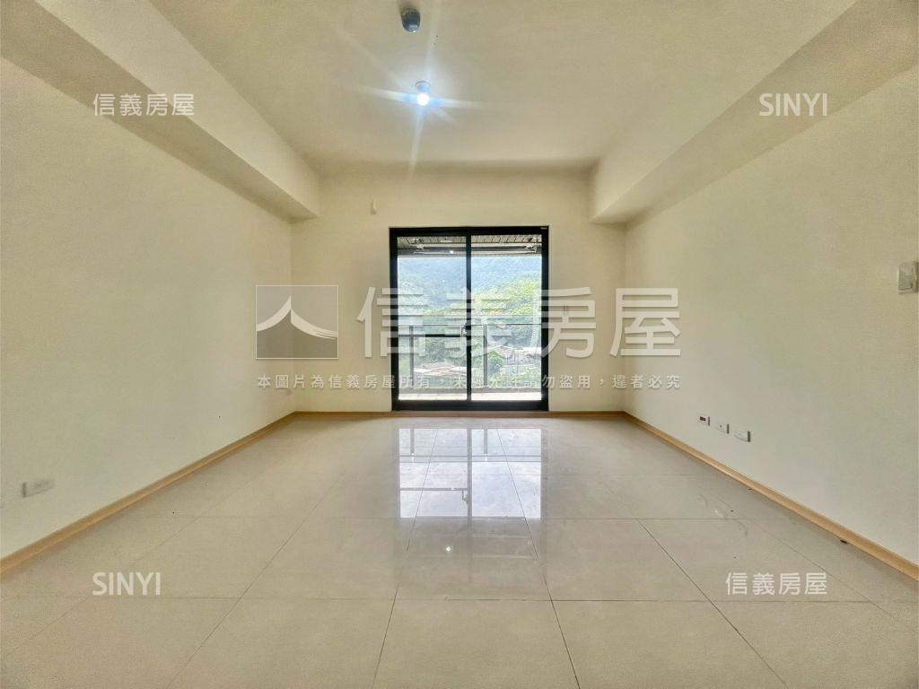 星野之森Ｇ區三房加車位房屋室內格局與周邊環境