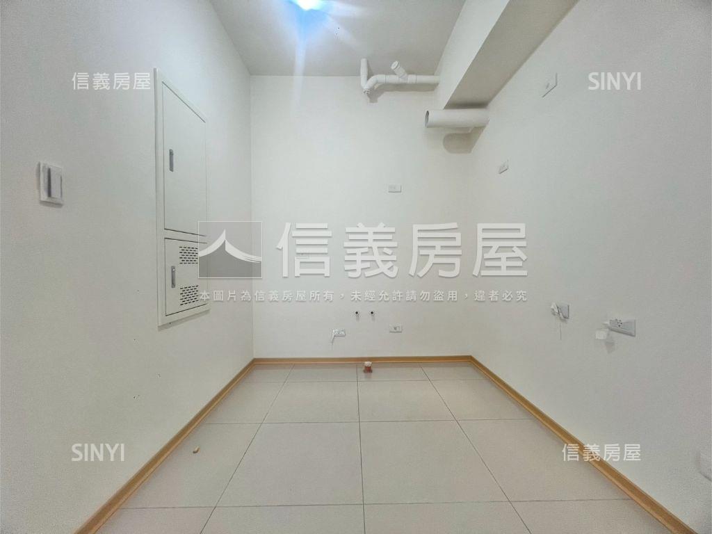 星野之森Ｇ區三房加車位房屋室內格局與周邊環境