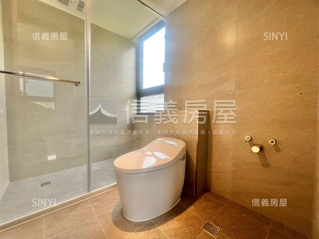 星野之森Ｇ區三房加車位房屋室內格局與周邊環境